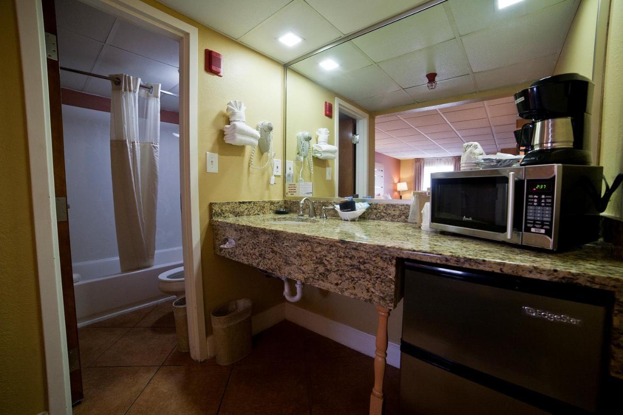 Desoto Beach Hotel Tybee Island Екстер'єр фото